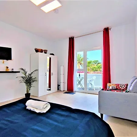Fantastico 2 - With Large Balcony, Terrace And Garden Puerto de la Cruz (Tenerife)