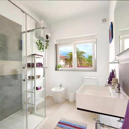 Fantastico 2 - Large Balcony, Free Parking, Air Conditioning, Free Netflix, Bbq プエルト・デ・ラ・クルス