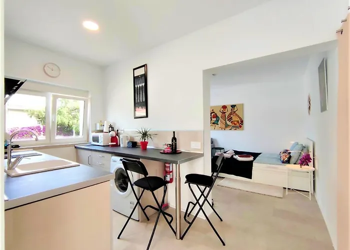 Fantastico 2 - Large Balcony, Free Parking, Air Conditioning, Free Netflix, Bbq Apartman