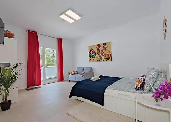 Apartman Fantastico 2 - Large Balcony, Free Parking, Air Conditioning, Free Netflix, Bbq